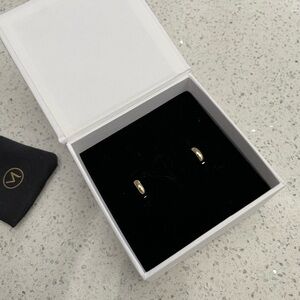 Authentic Mejuri 14k Bold Huggie Hoops